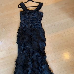 Rickie Freeman TERI JON black formal gown, 8 CB1543